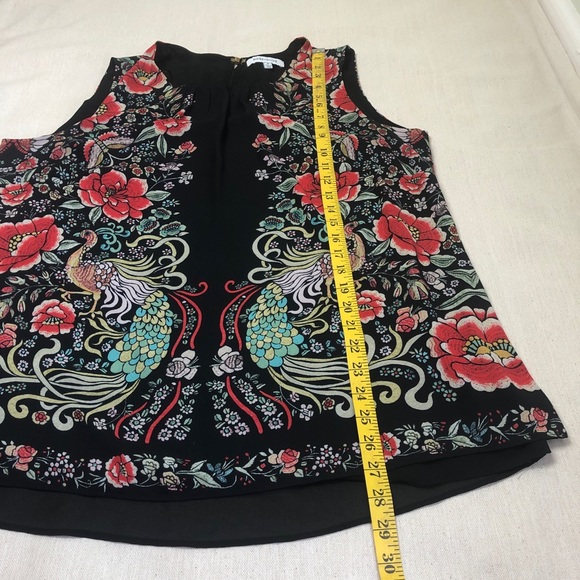 Floral and Peacock Sleeveless Blouse - Picture 9 of 9